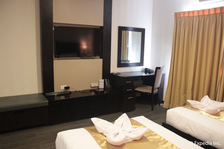 Room 9 of 62