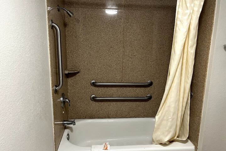 Standard Single Room 1 King Bed (1 of 4)