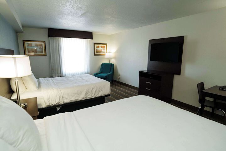1 Queen Bed Efficiency (1 of 26)