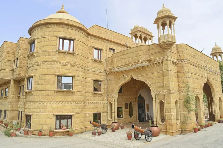 OYO 22725 Stay Simple Hotel Jaisalgarh