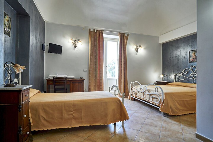 Room 25 of 91