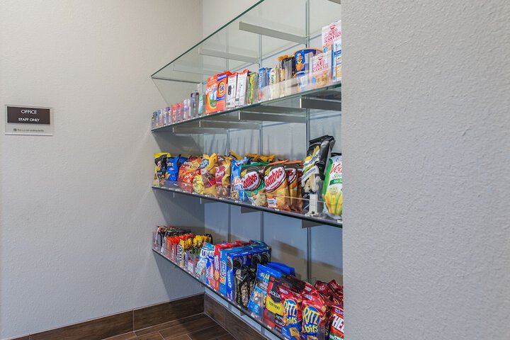 Snack bar