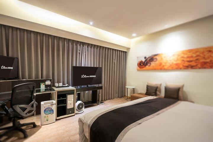 Room 9 of 59