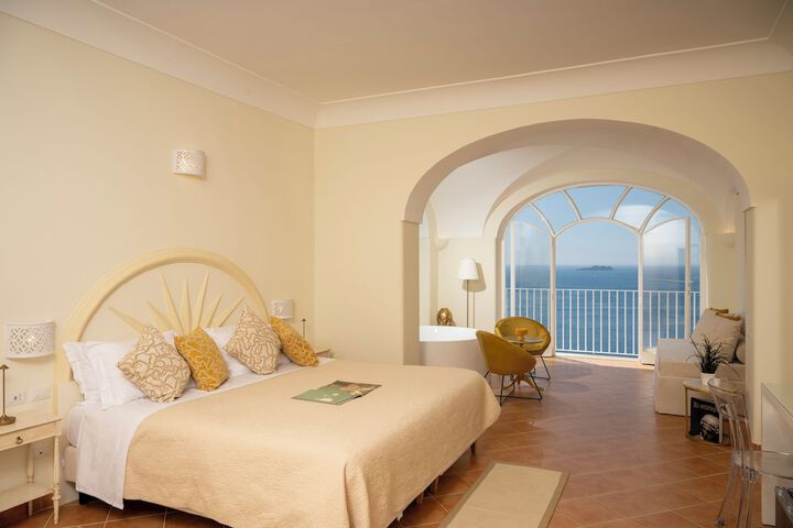 Room 20 of 221