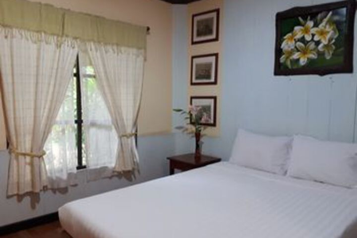 Room 13 of 23