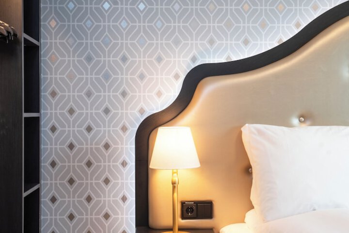 Room 50 of 104