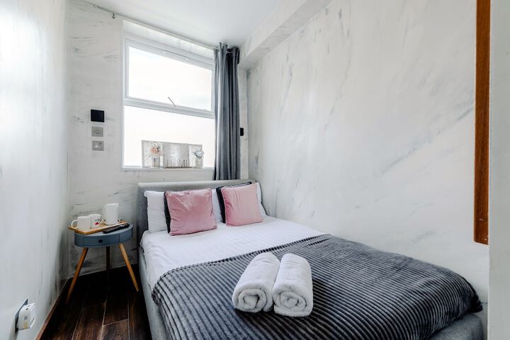 Room 81 of 234