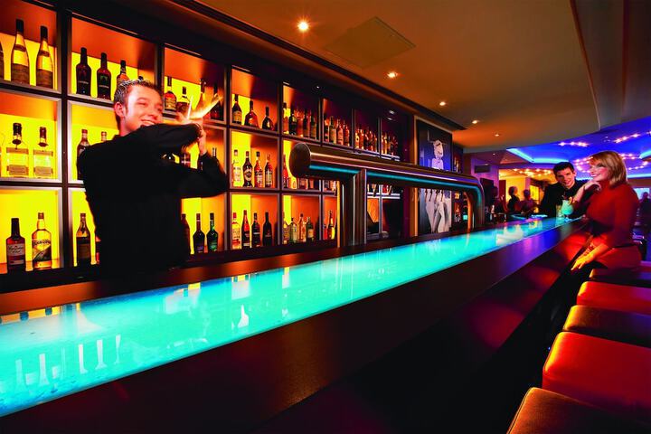 Lounge 62 of 72