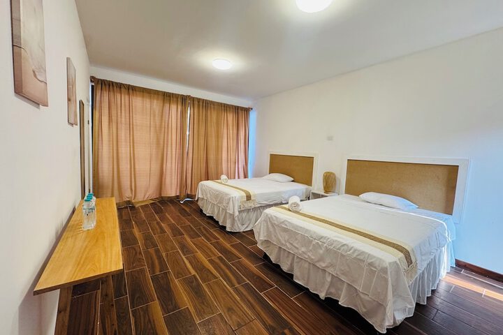 Room 8 of 43