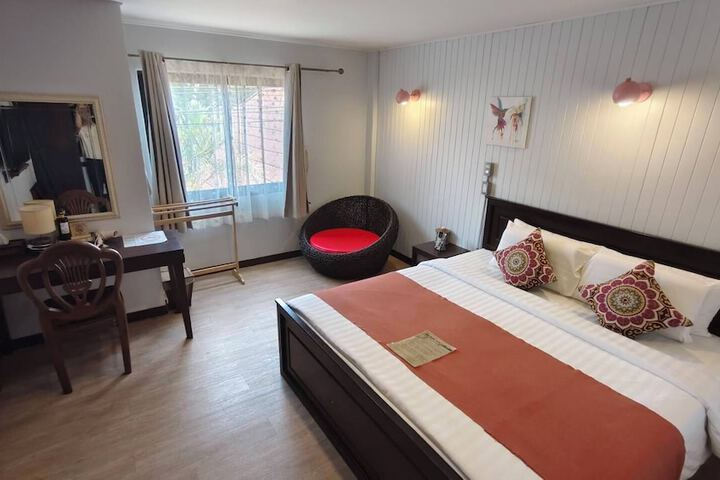 Room 60 of 211