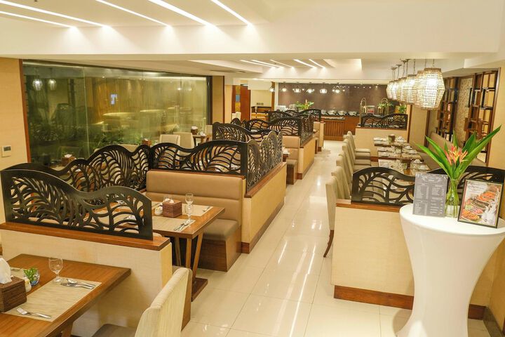 Dining 89 of 128