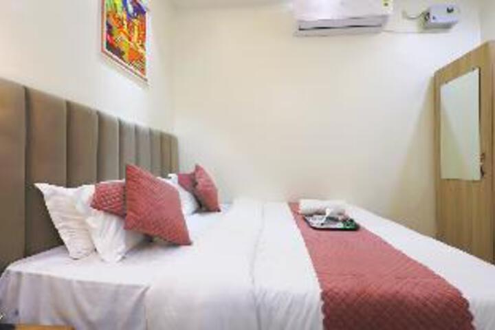 Room 18 of 19