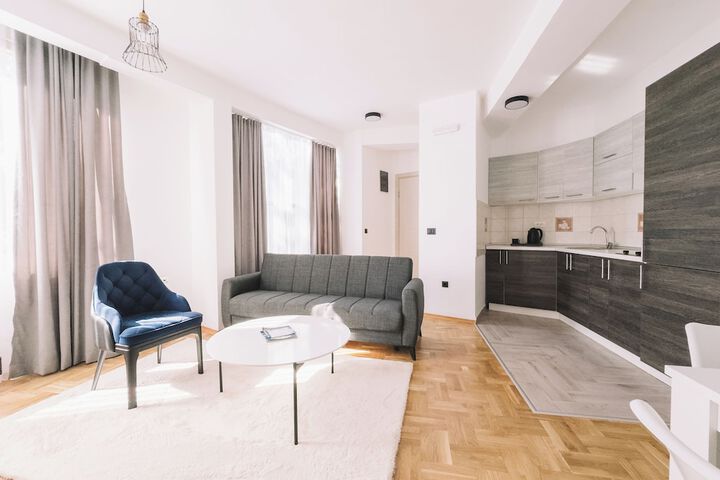 Room 49 of 108
