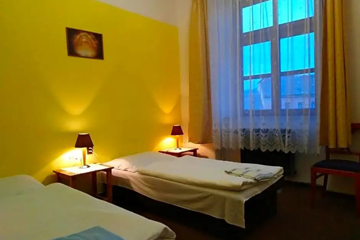 Room 2 of 15