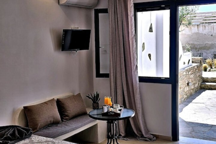 Room 43 of 162