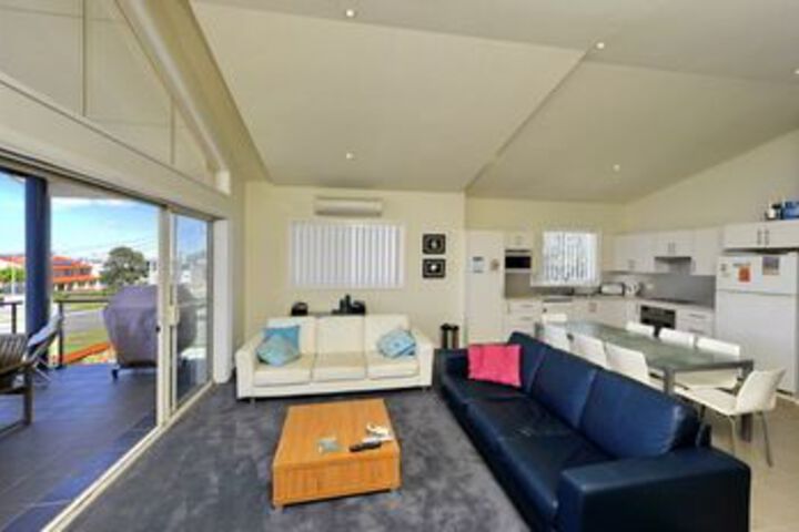 Ocean Avenue 1 32
