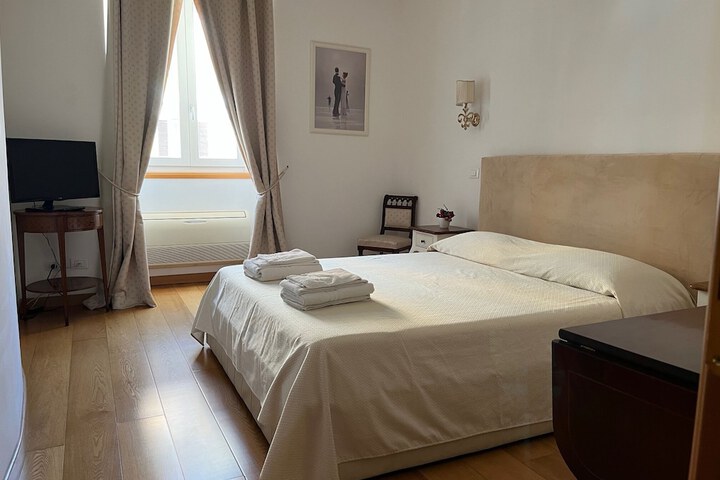 Room 5 of 39