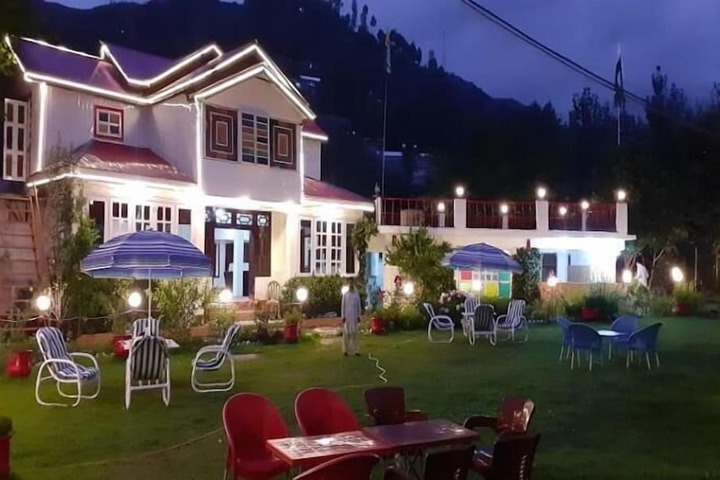 JUNGLE INN