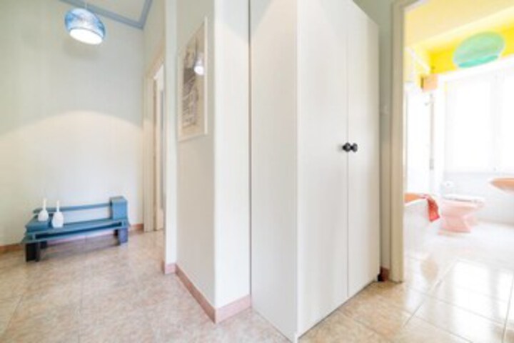 Room 2 of 16