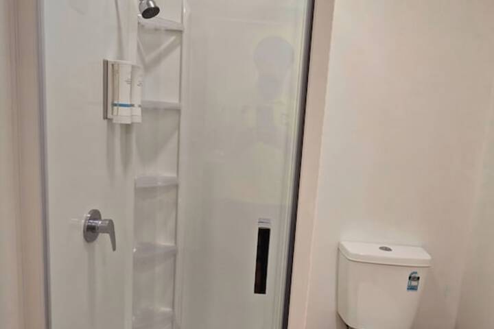 Room 116 of 175