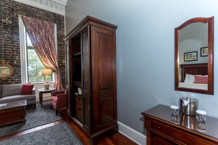 Room 26 of 65