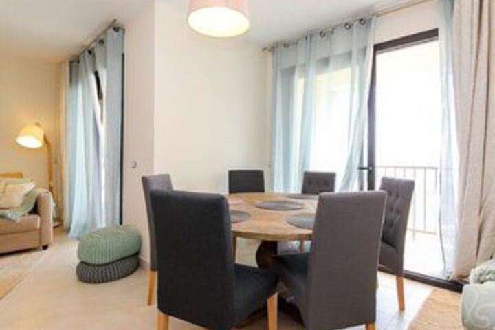 Room 11 of 24