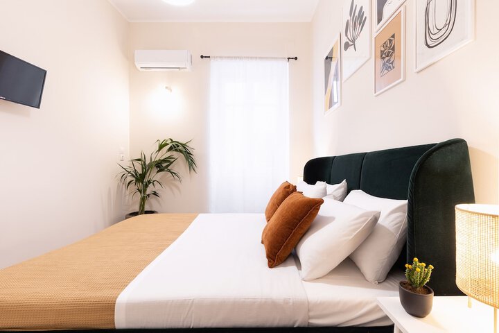 Room 3 of 17