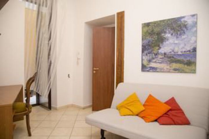 Room 153 of 160
