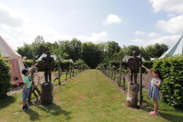KNIGHTS GLAMPING AT LEEDS CASTLE