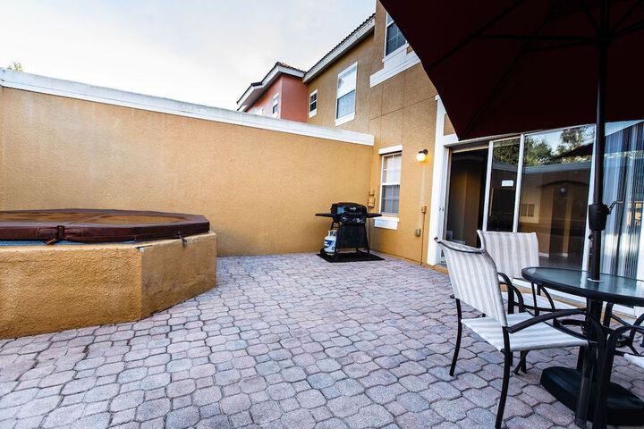 Property Grounds 16 of 22