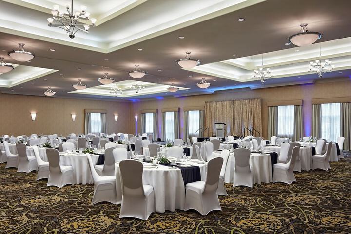 Ballroom/Hall 41 of 60