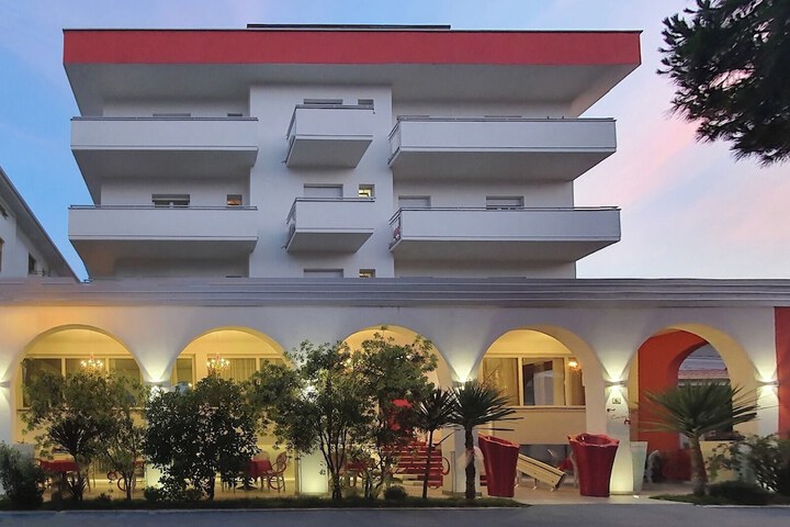 Hotel 24 of 27
