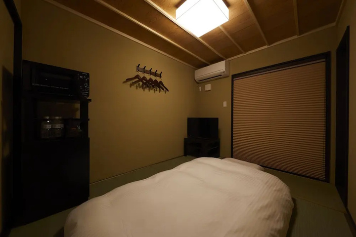 Room 3 of 14