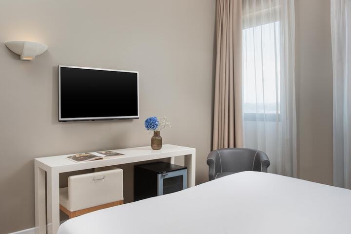 Room 7 of 35