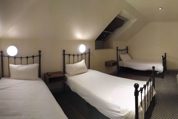 Room 87 of 236