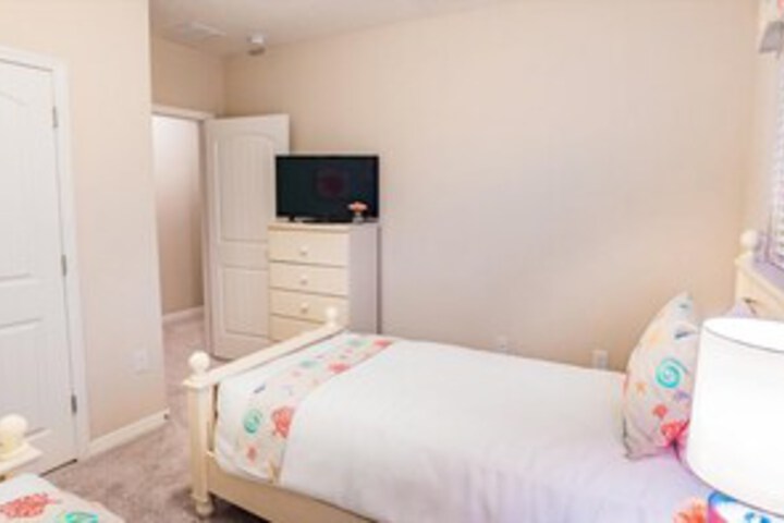 Room 15 of 20