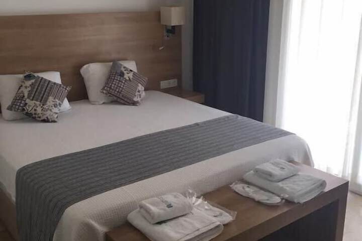 Room 10 of 65