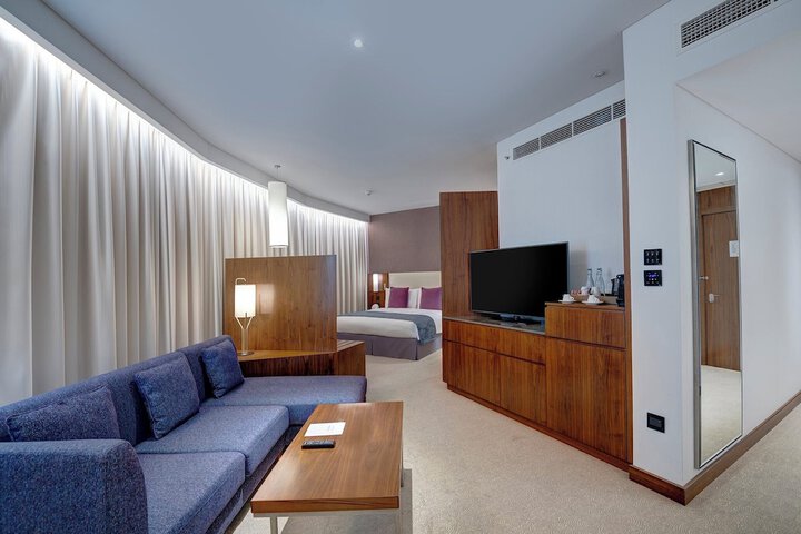 Room 6 of 117