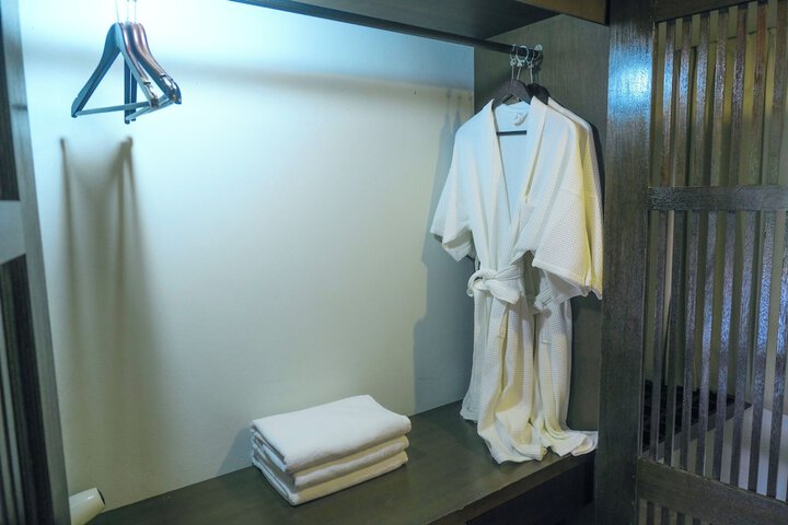 Room 109 of 214
