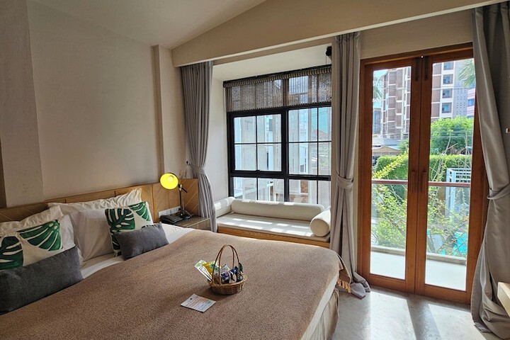 Room 48 of 158