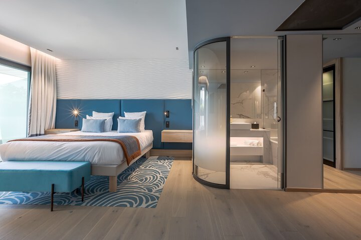 Room 6 of 95