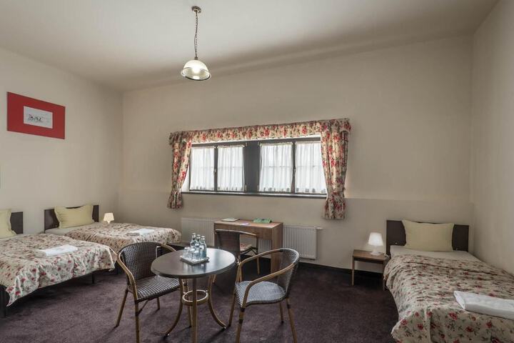 Room 13 of 41