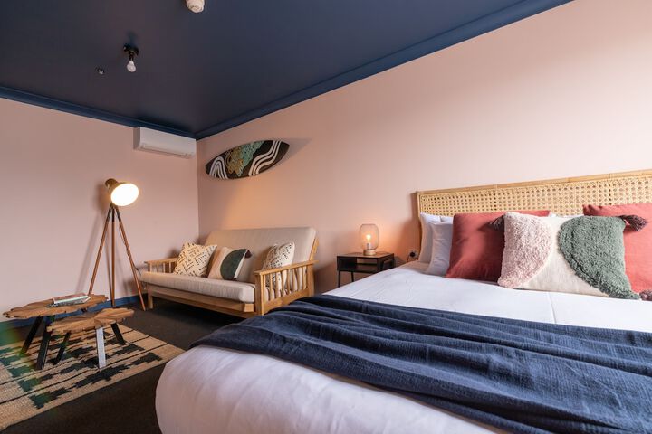 Room 10 of 42