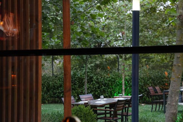 Dining 115 of 151