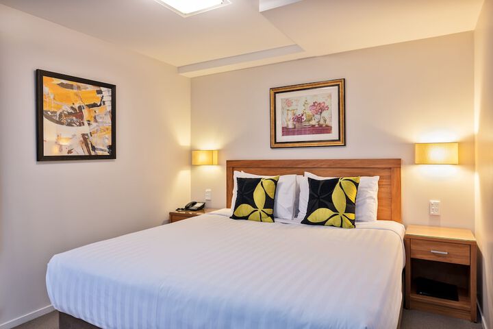 Room 32 of 70