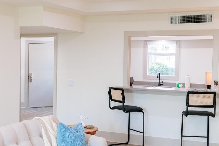 Room 72 of 220