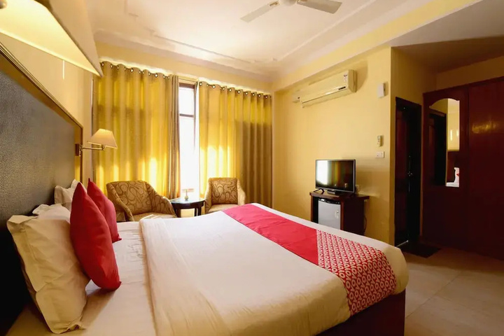 Room 4 of 23