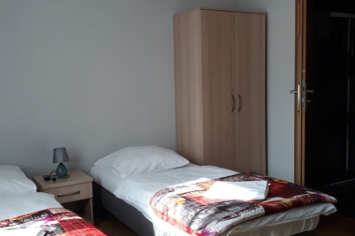 Room 11 of 21