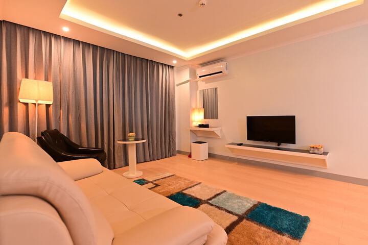 Room 8 of 24