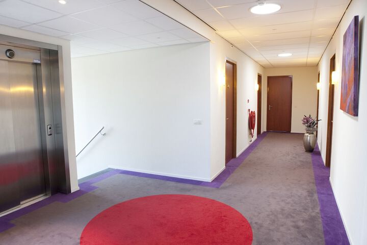 Ballroom/Hall 39 of 45